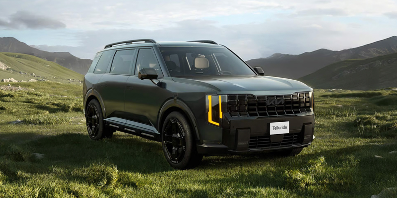 Kia Telluride SUV in mountains