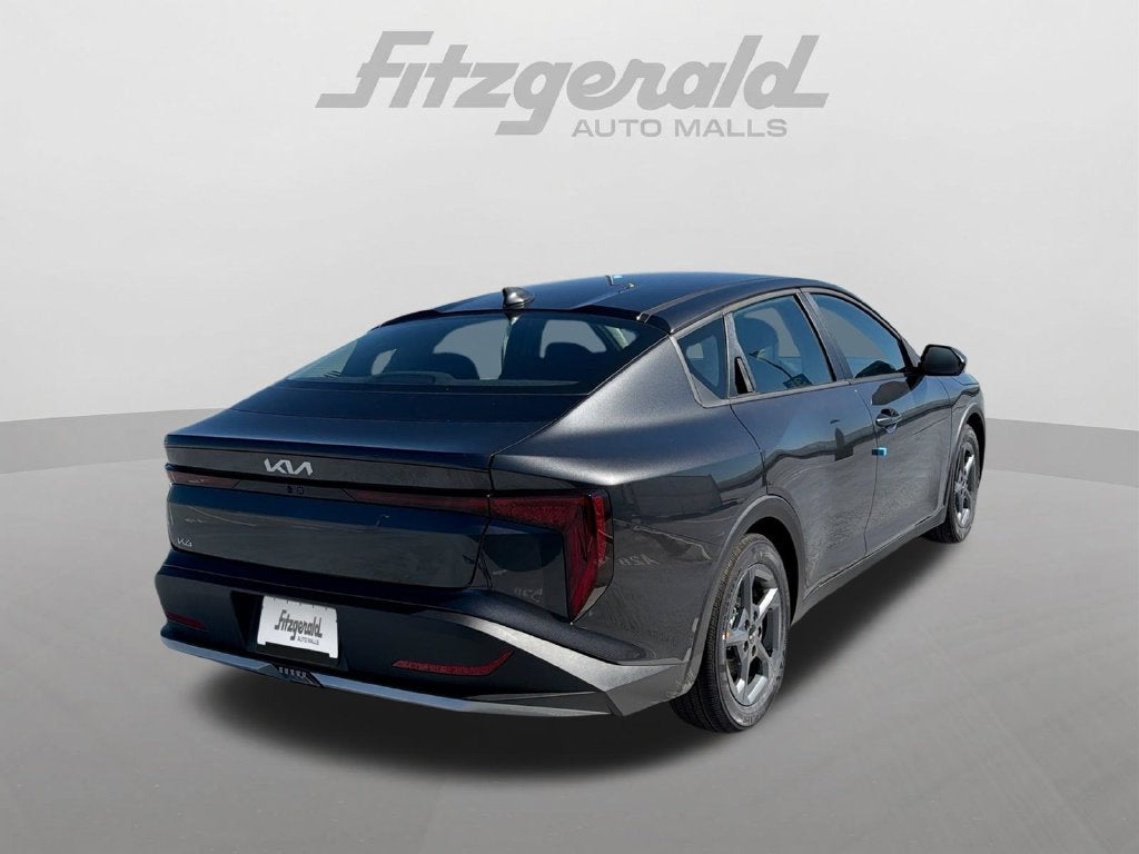 2026 Kia K4 LXS