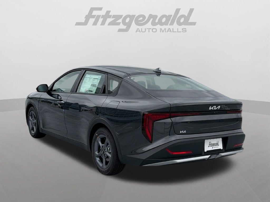 2026 Kia K4 LXS