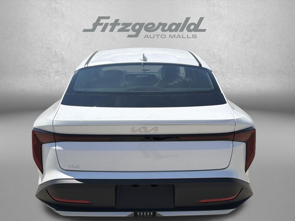 2026 Kia K4 LXS