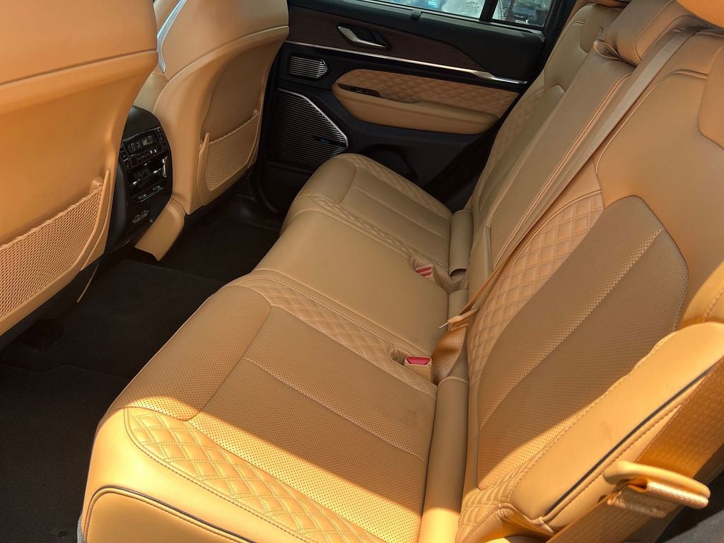 2022 Jeep Grand Cherokee Base