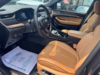 2022 Jeep Grand Cherokee Base