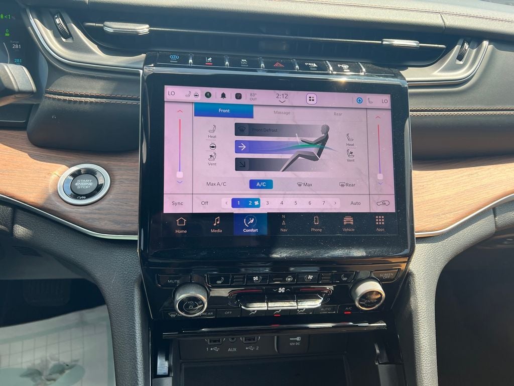 2022 Jeep Grand Cherokee Base