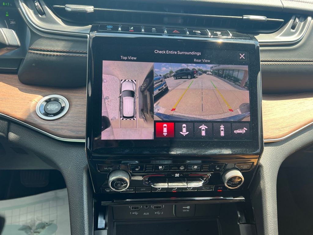 2022 Jeep Grand Cherokee Base