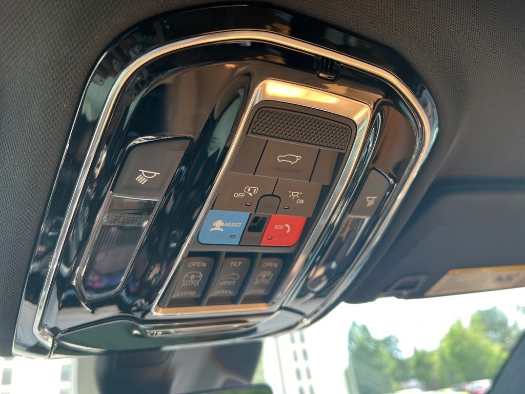 2022 Jeep Grand Cherokee Base