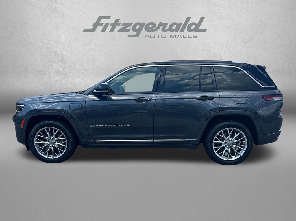 2022 Jeep Grand Cherokee Base