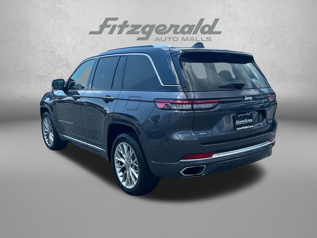 2022 Jeep Grand Cherokee Base