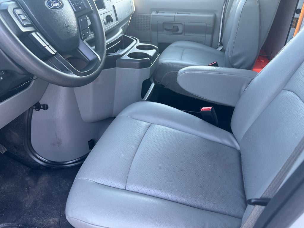 2024 Ford E-350SD Base Cutaway