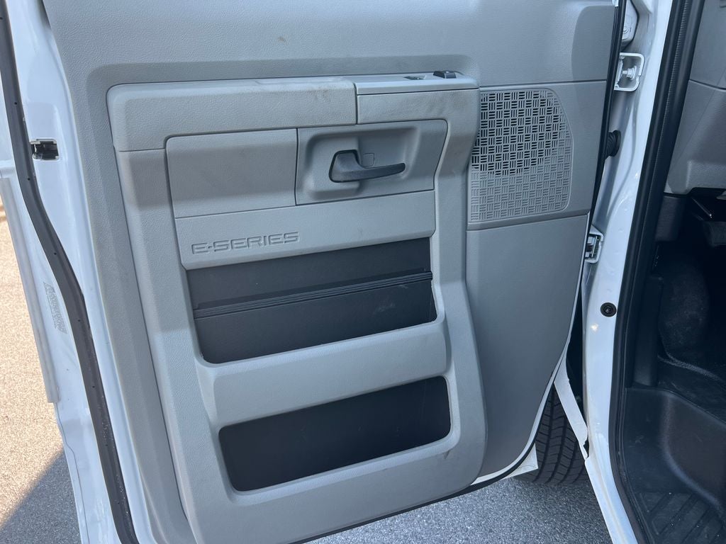 2024 Ford E-350SD Base Cutaway