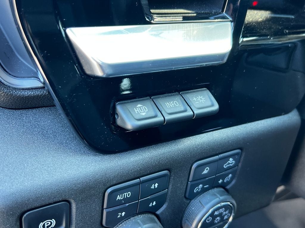 2025 Chevrolet Silverado 3500HD LTZ