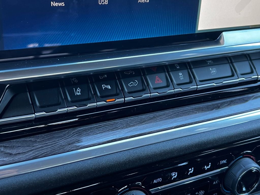 2025 Chevrolet Silverado 3500HD LTZ