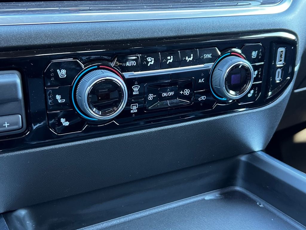 2025 Chevrolet Silverado 3500HD LTZ