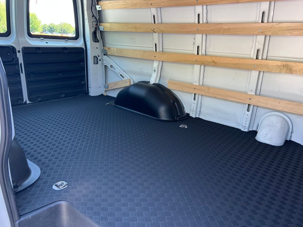 2024 Chevrolet Express 2500 Work Van Cargo