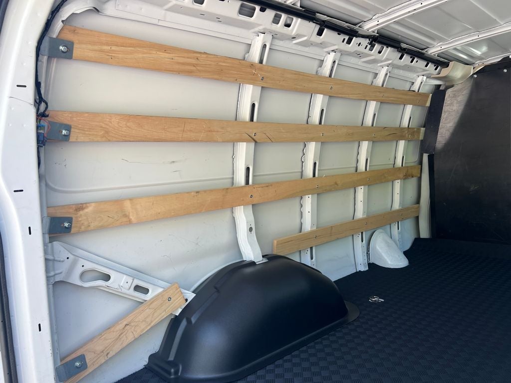 2024 Chevrolet Express 2500 Work Van Cargo