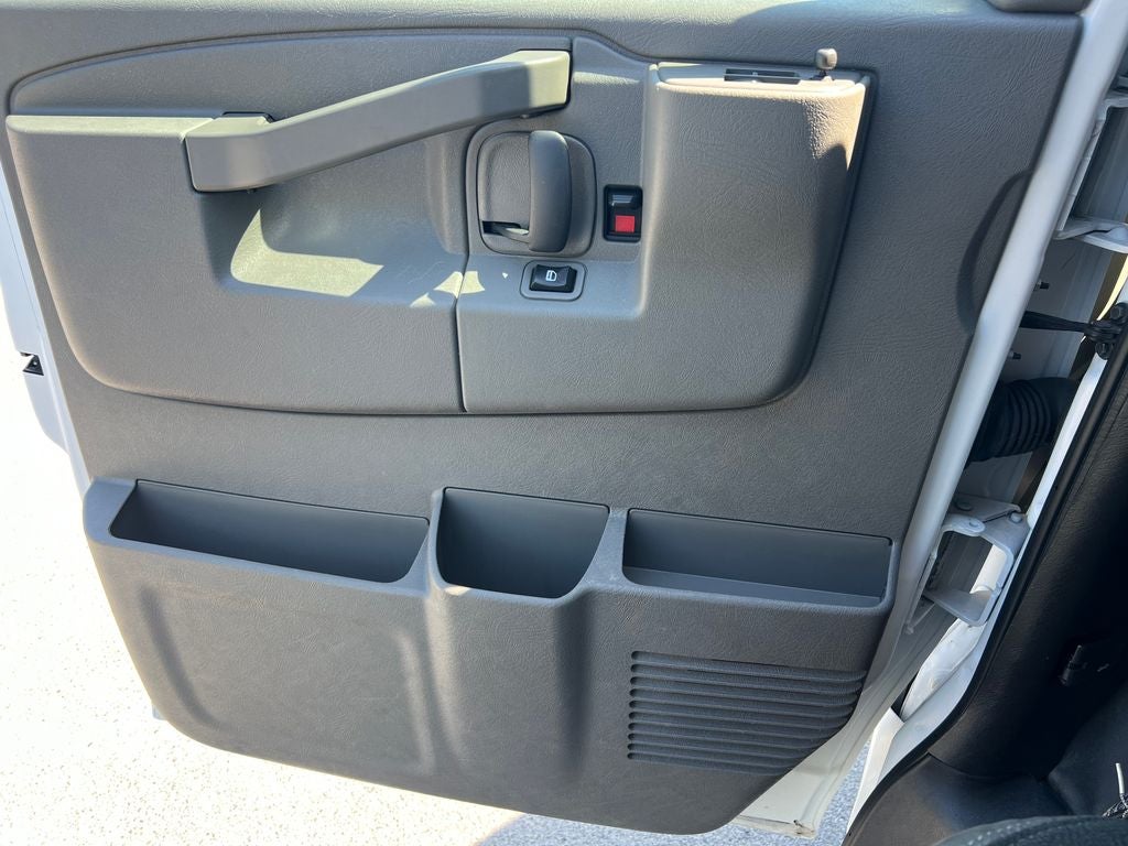 2024 Chevrolet Express 2500 Work Van Cargo