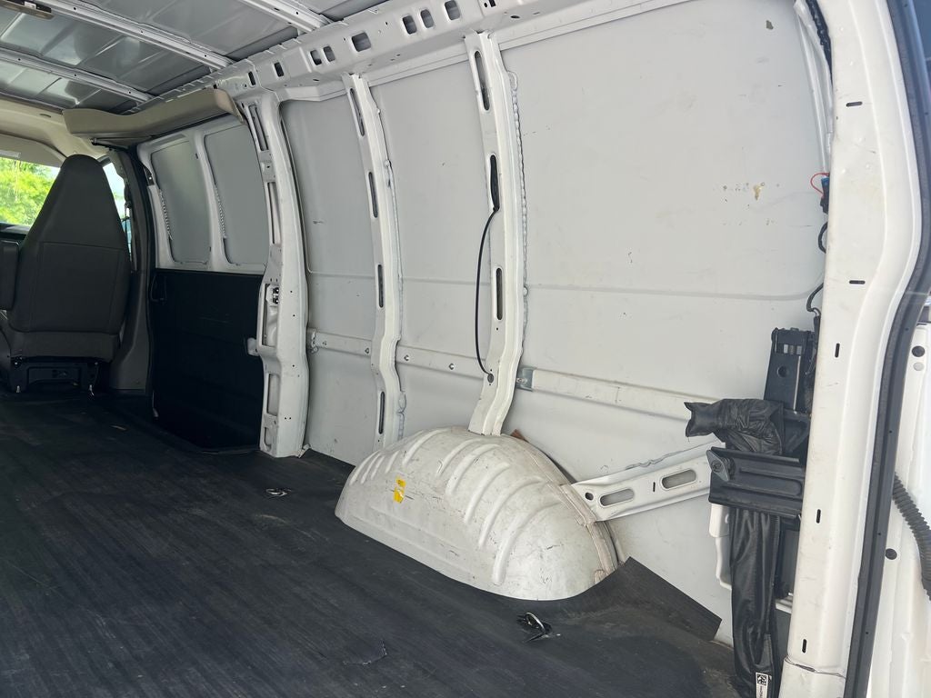 2023 Chevrolet Express 2500 Work Van Cargo