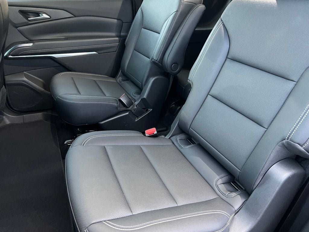 2025 Chevrolet Traverse LT 2LT