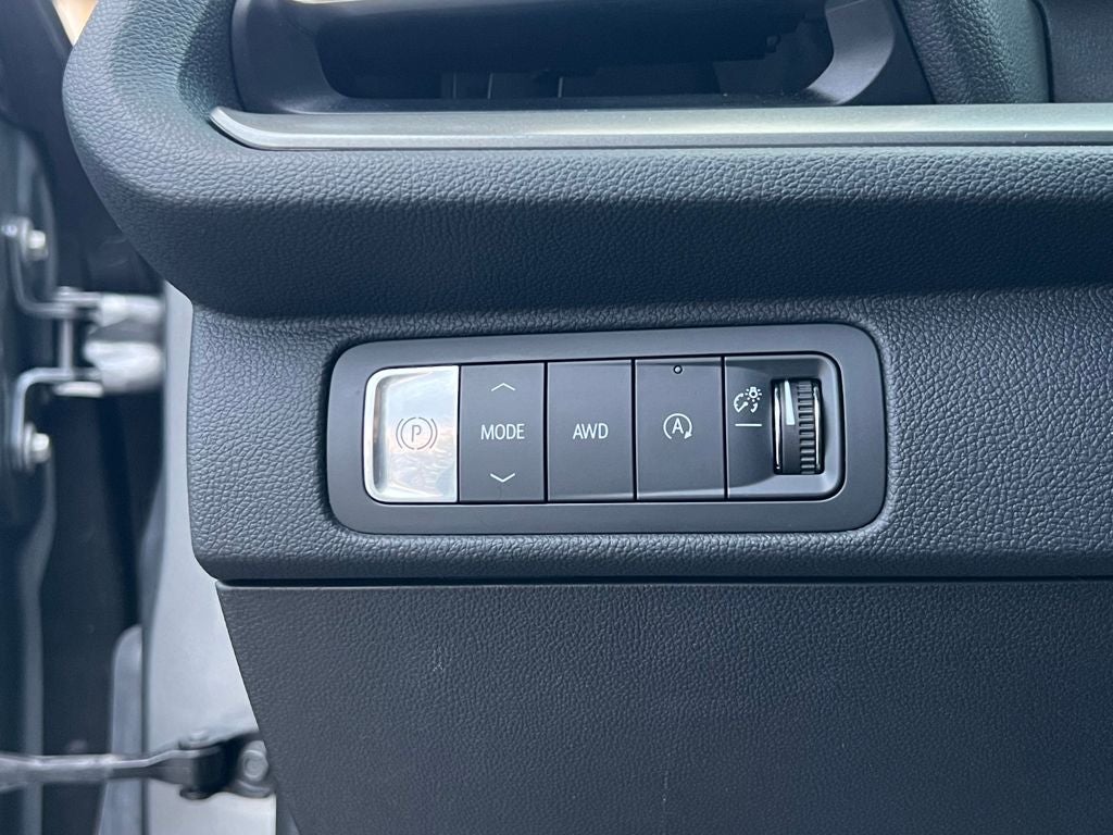 2025 Chevrolet Traverse LT 2LT