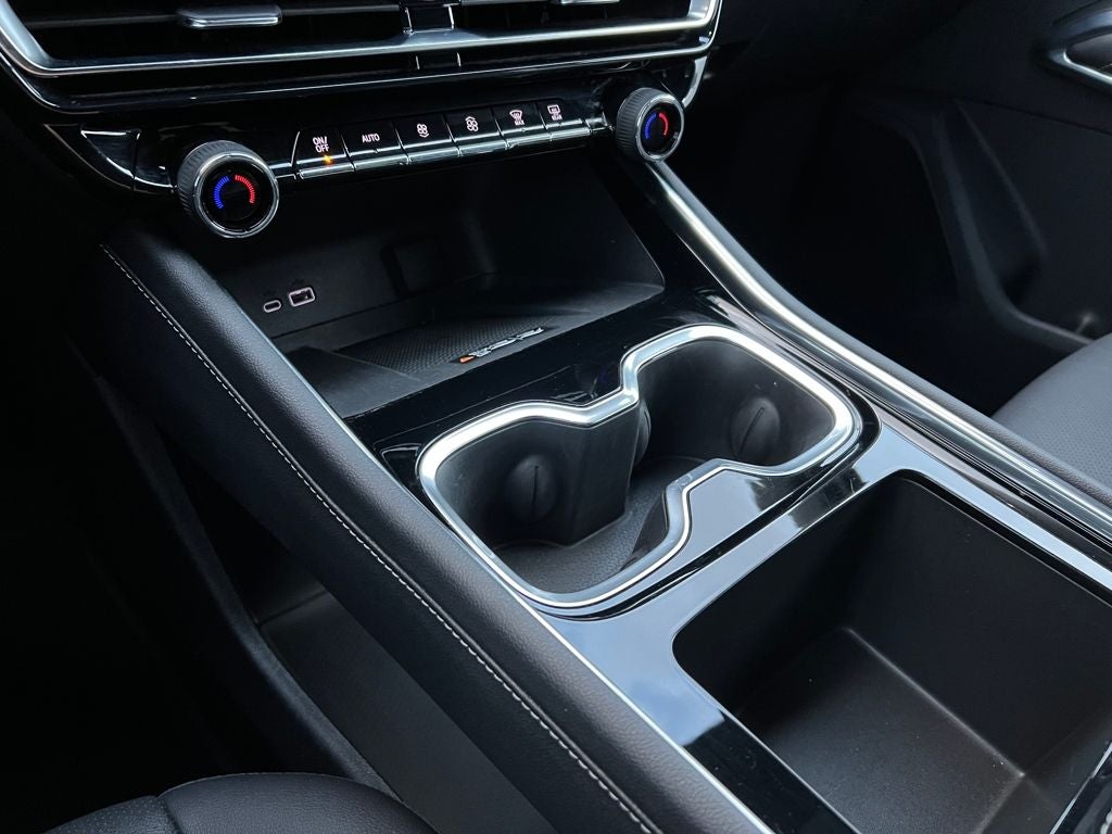 2025 Chevrolet Traverse LT 2LT