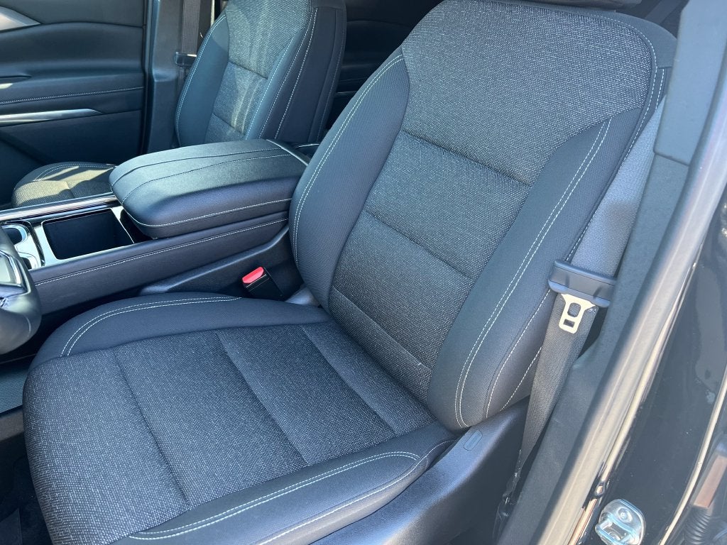 2025 Chevrolet Traverse LT 2LT