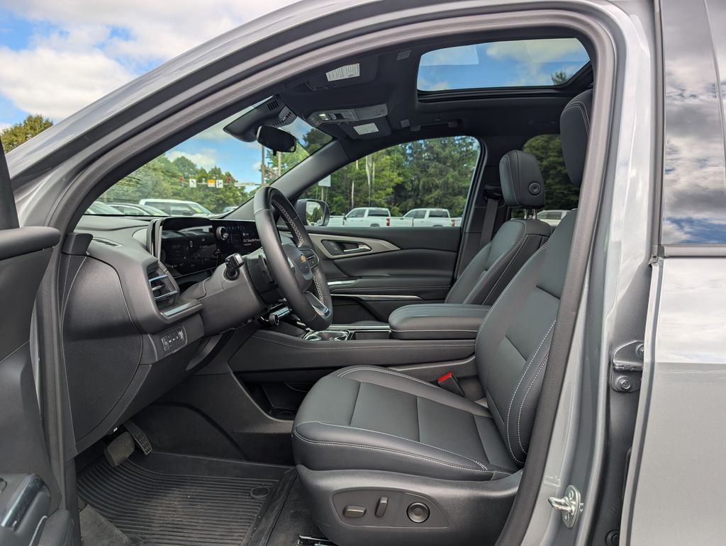 2025 Chevrolet Traverse LT 2LT