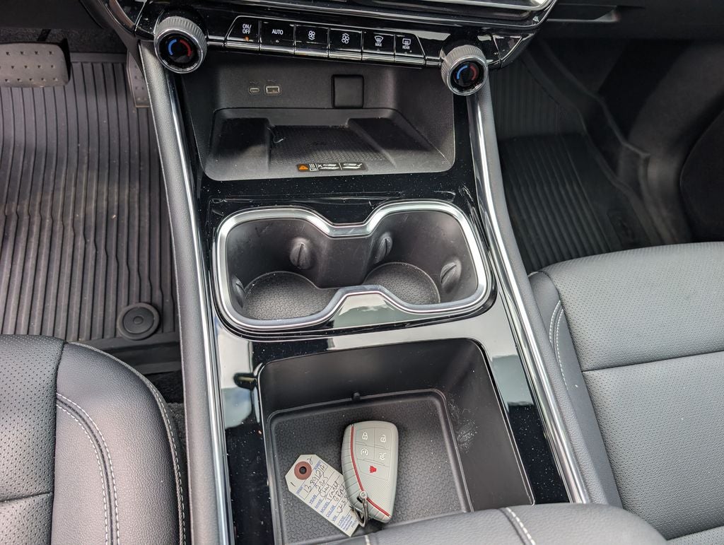 2025 Chevrolet Traverse LT 2LT
