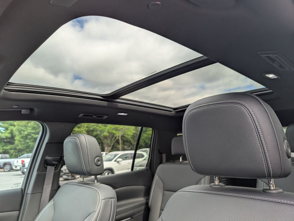 2025 Chevrolet Traverse LT 2LT