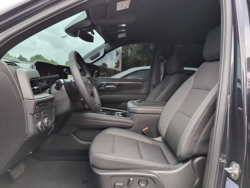 2025 Chevrolet Tahoe LS