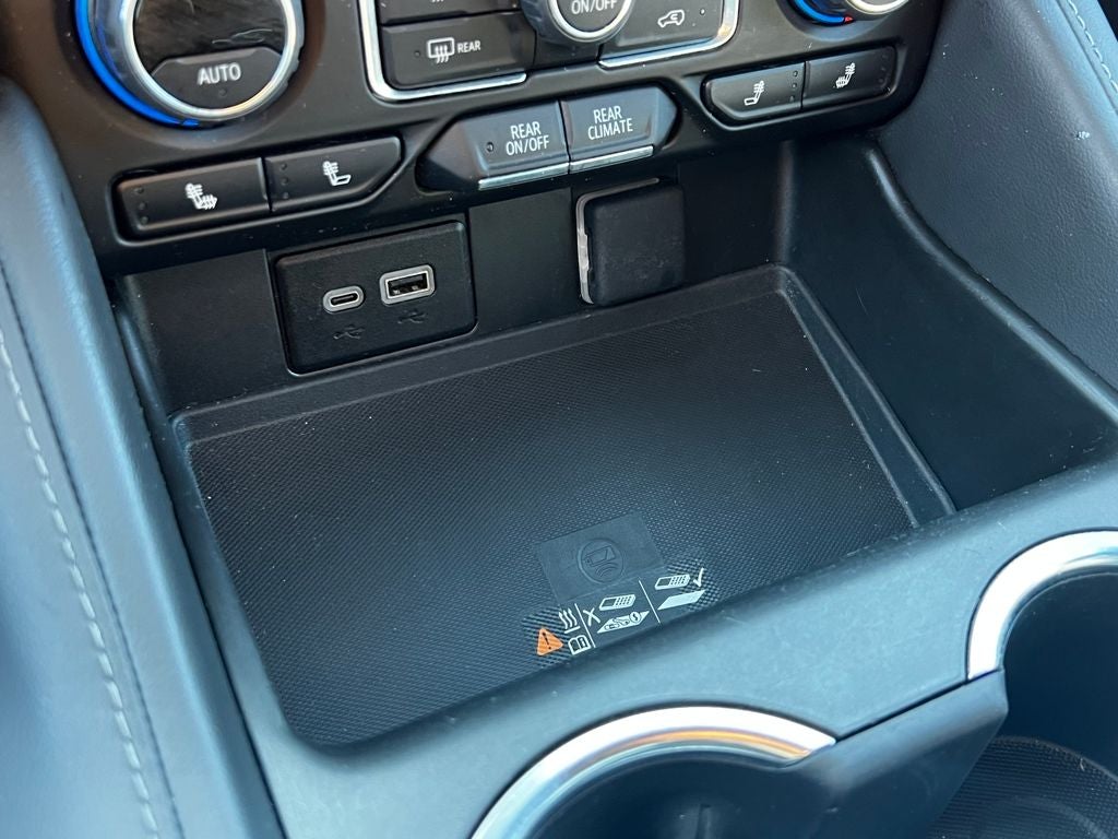 2024 Chevrolet Suburban LT