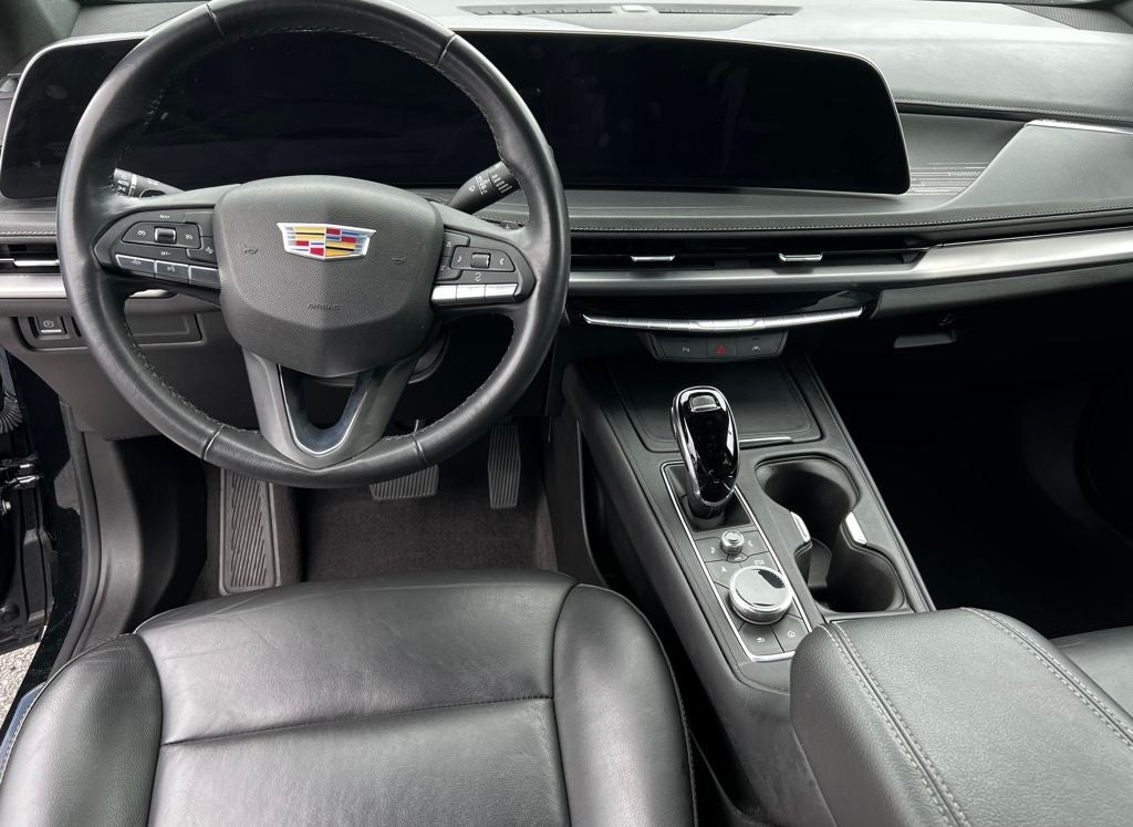 2024 Cadillac XT4 Premium Luxury