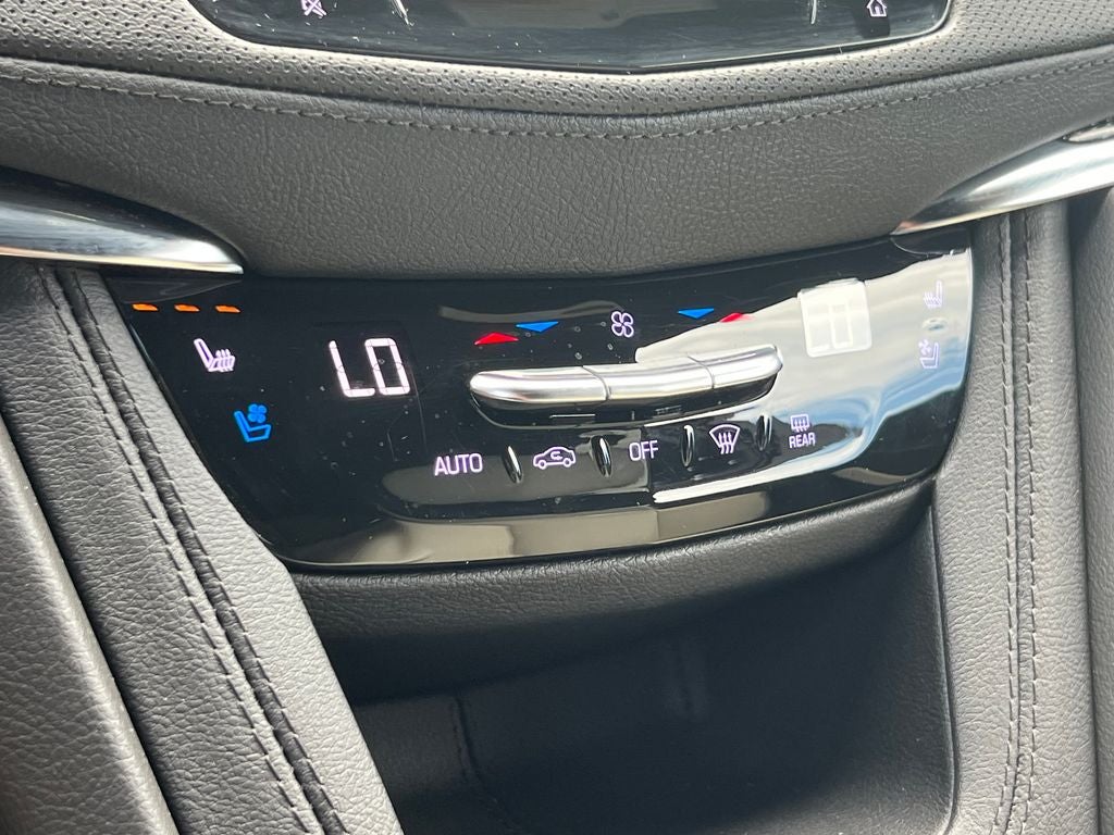 2022 Cadillac XT5 Sport