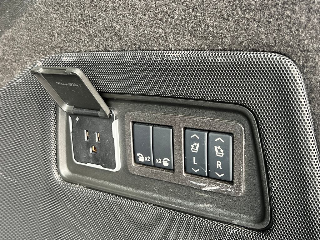 2024 Cadillac Escalade ESV Sport