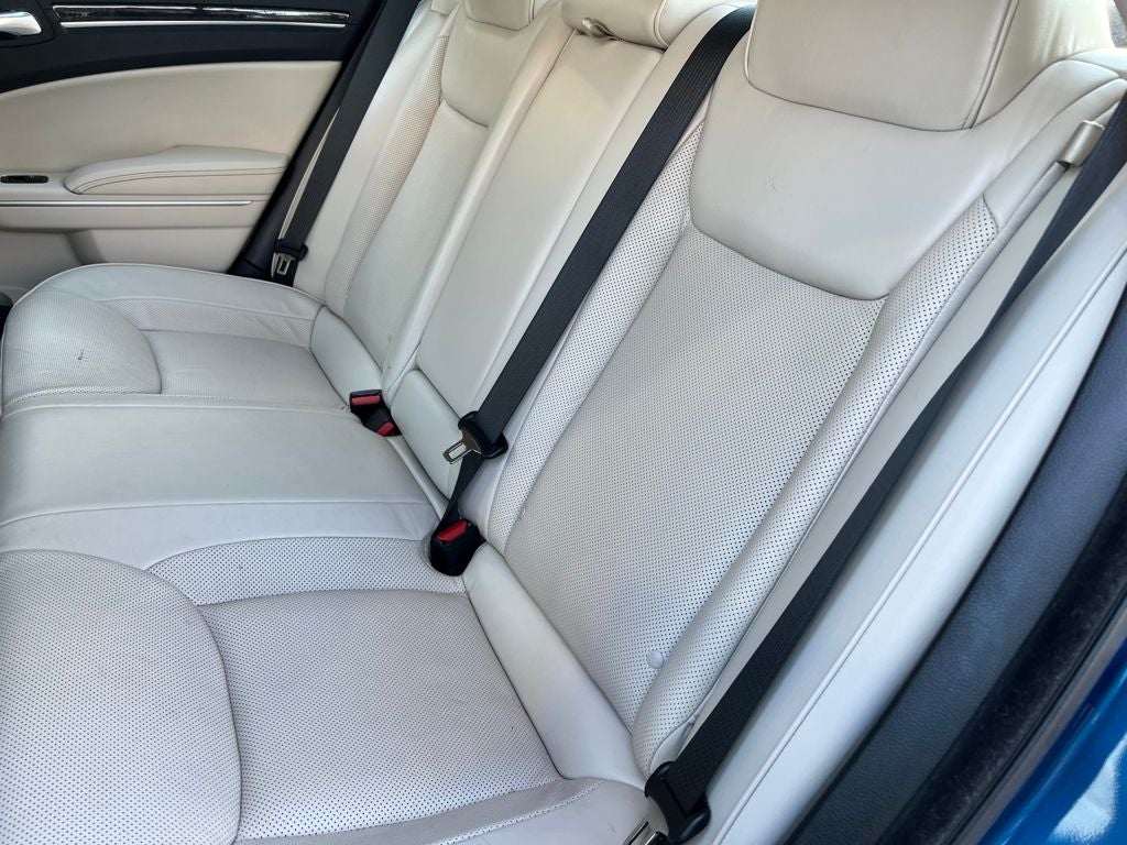 2022 Chrysler 300 Touring