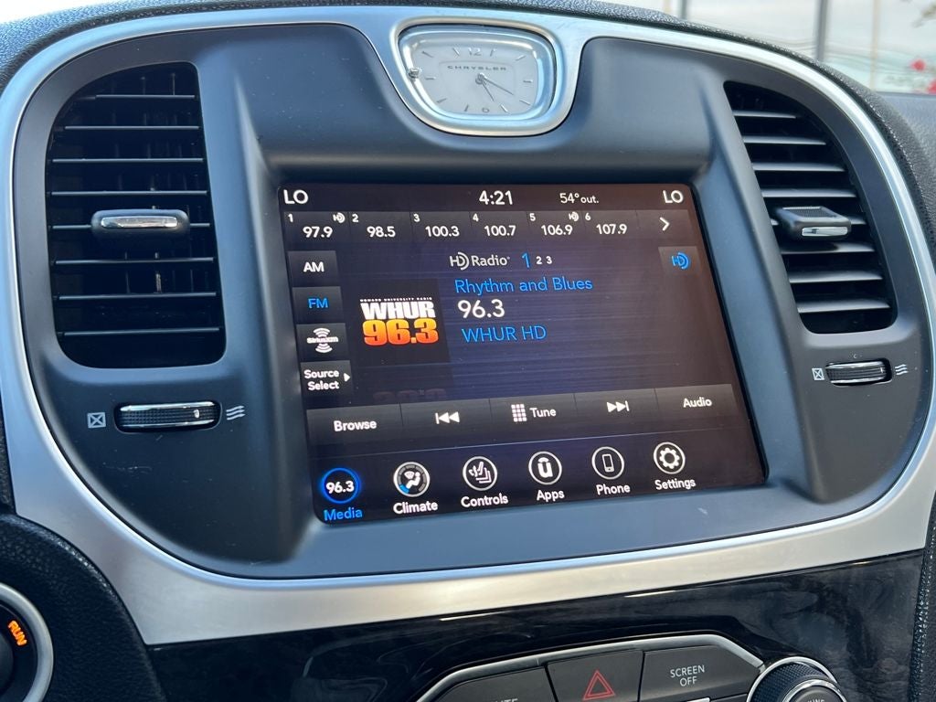 2022 Chrysler 300 Touring