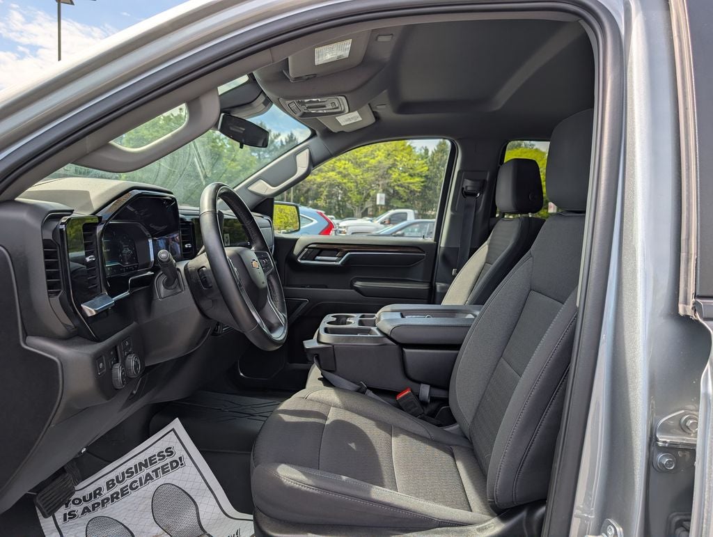 2024 Chevrolet Silverado 1500 LT LT1