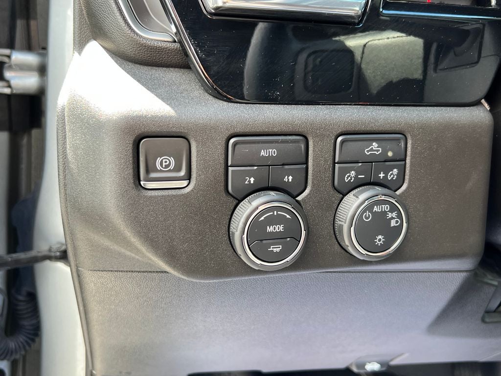 2024 Chevrolet Silverado 1500 LT LT1