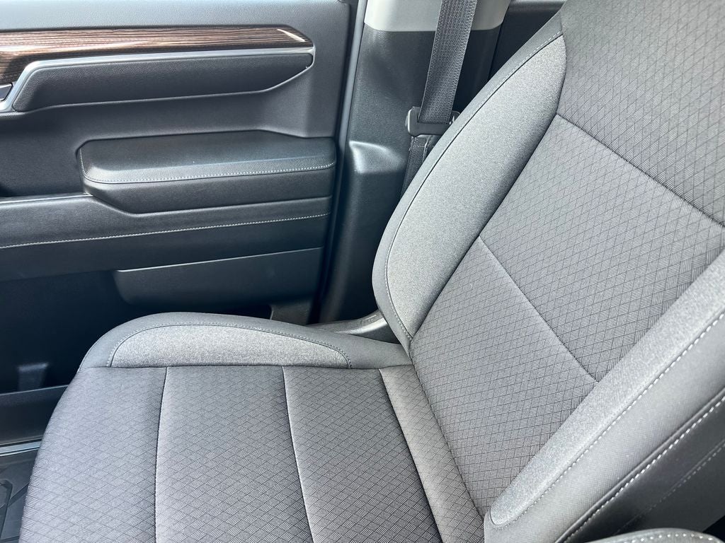 2024 Chevrolet Silverado 1500 LT LT1