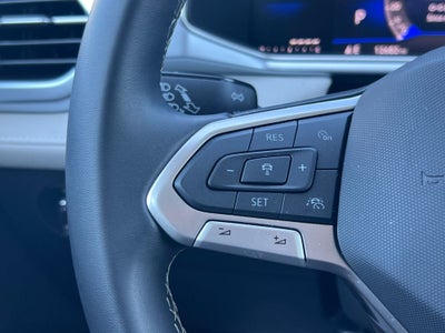 2025 Volkswagen Taos 1.5T SE