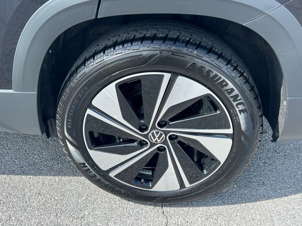 2025 Volkswagen Taos 1.5T SE