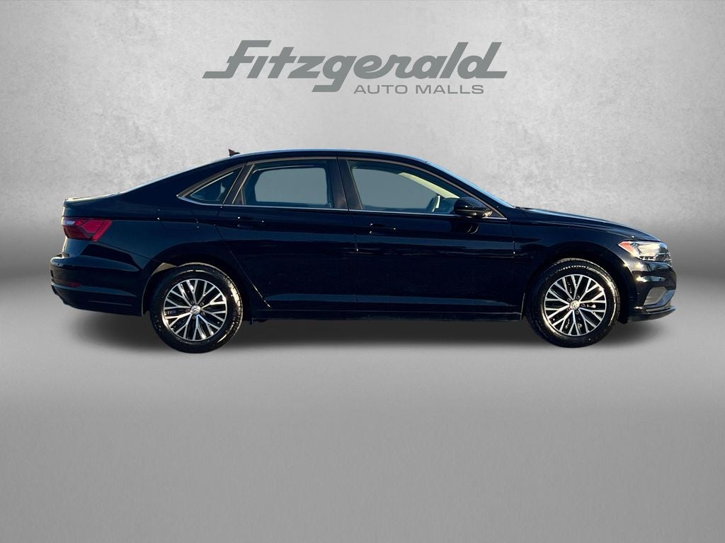 2021 Volkswagen Jetta R-Line