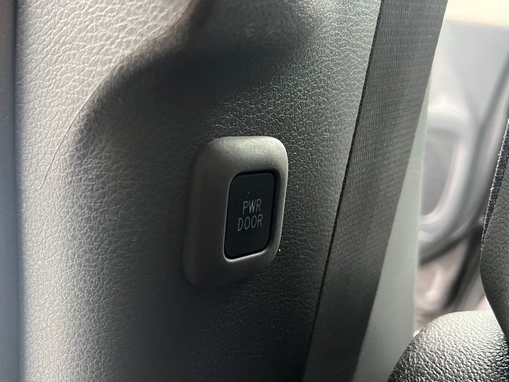 2024 Toyota Sienna XLE 7 Passenger