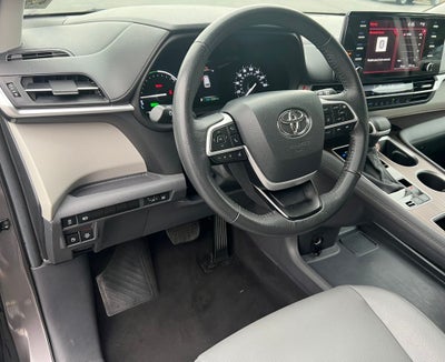 2024 Toyota Sienna XLE 7 Passenger