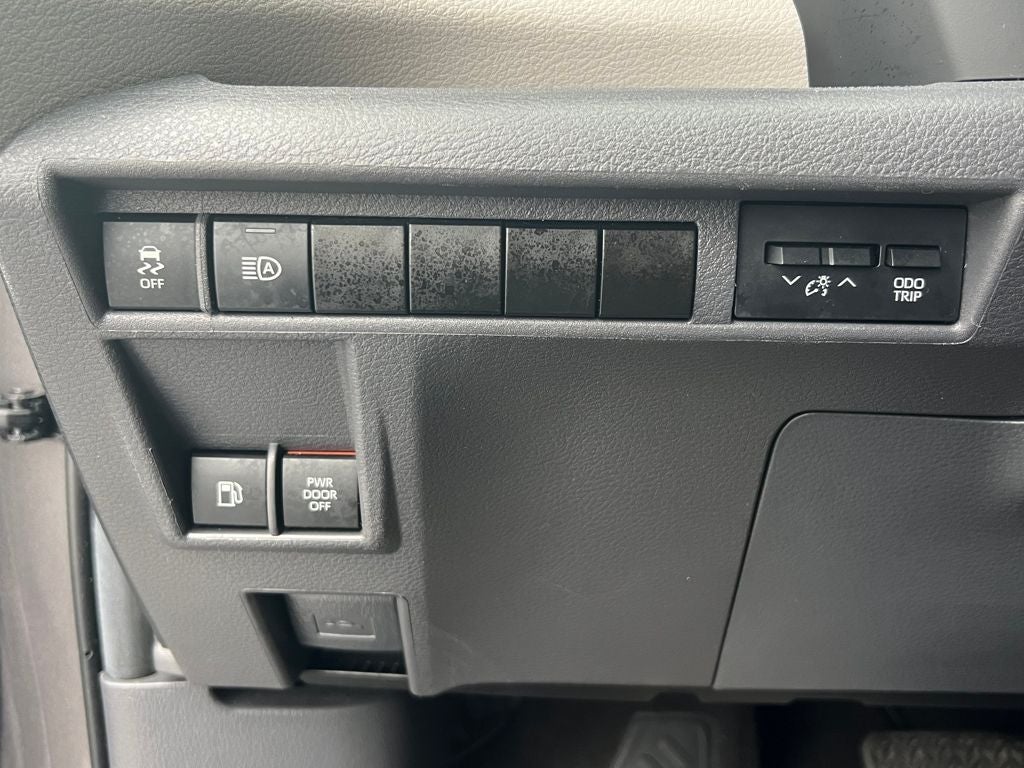 2024 Toyota Sienna XLE 7 Passenger