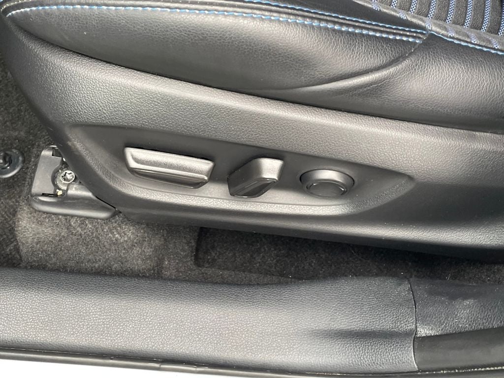 2023 Toyota Corolla Cross Hybrid XSE