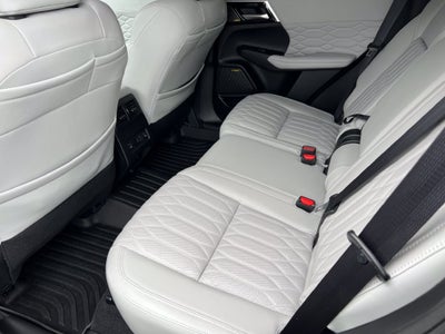 2025 Mitsubishi Outlander Platinum Edition