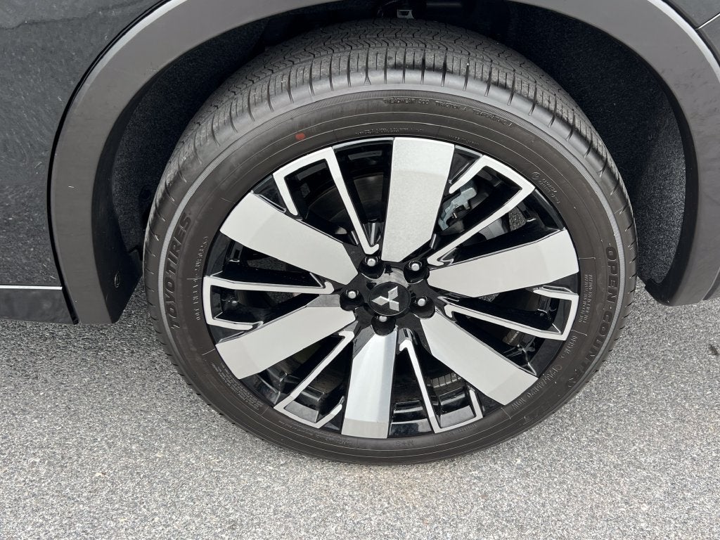 2025 Mitsubishi Outlander Platinum Edition