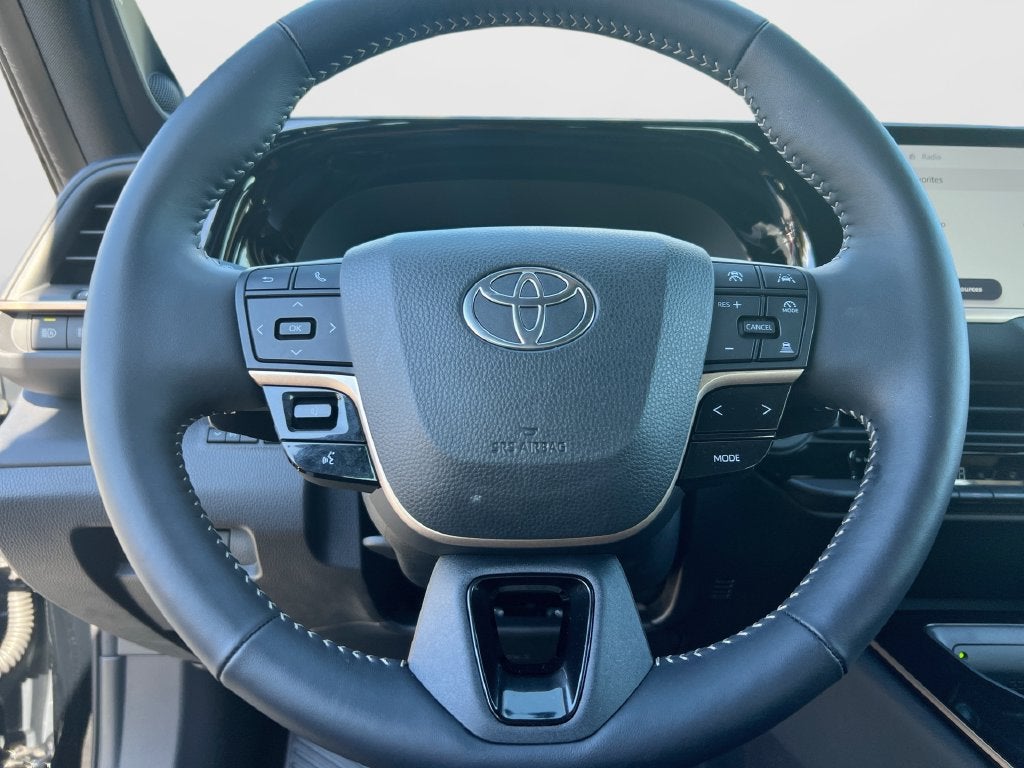 2025 Toyota Crown Signia Limited