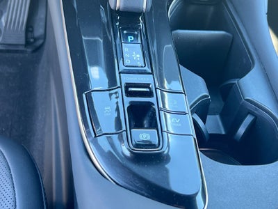 2025 Toyota Crown Signia Limited