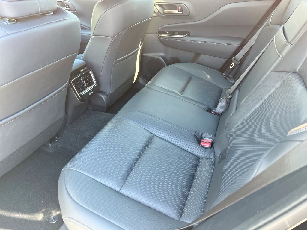 2025 Toyota Crown Signia Limited