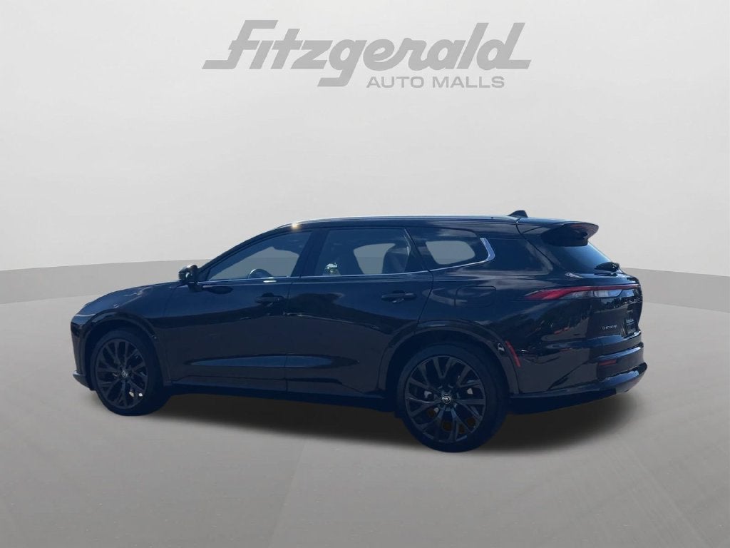 2025 Toyota Crown Signia Limited